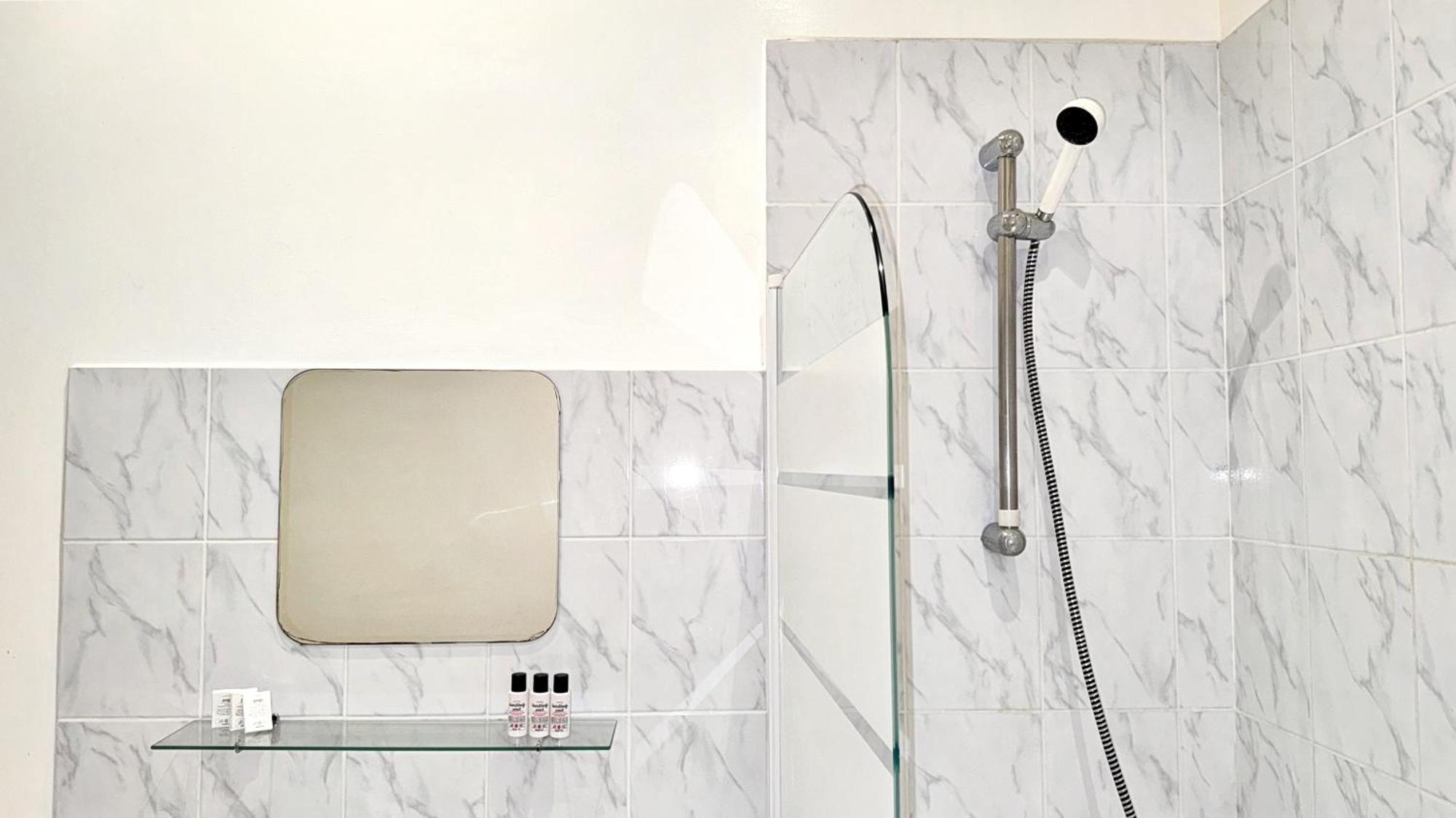 Suite Cinnabar Oullins Ngoại thất bức ảnh